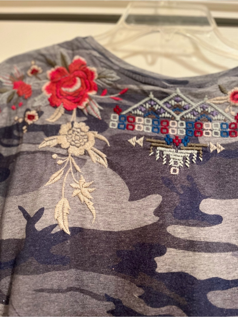 Johnny Was Floral Embroidered Summer Top, size M - Picture 6 of 7
